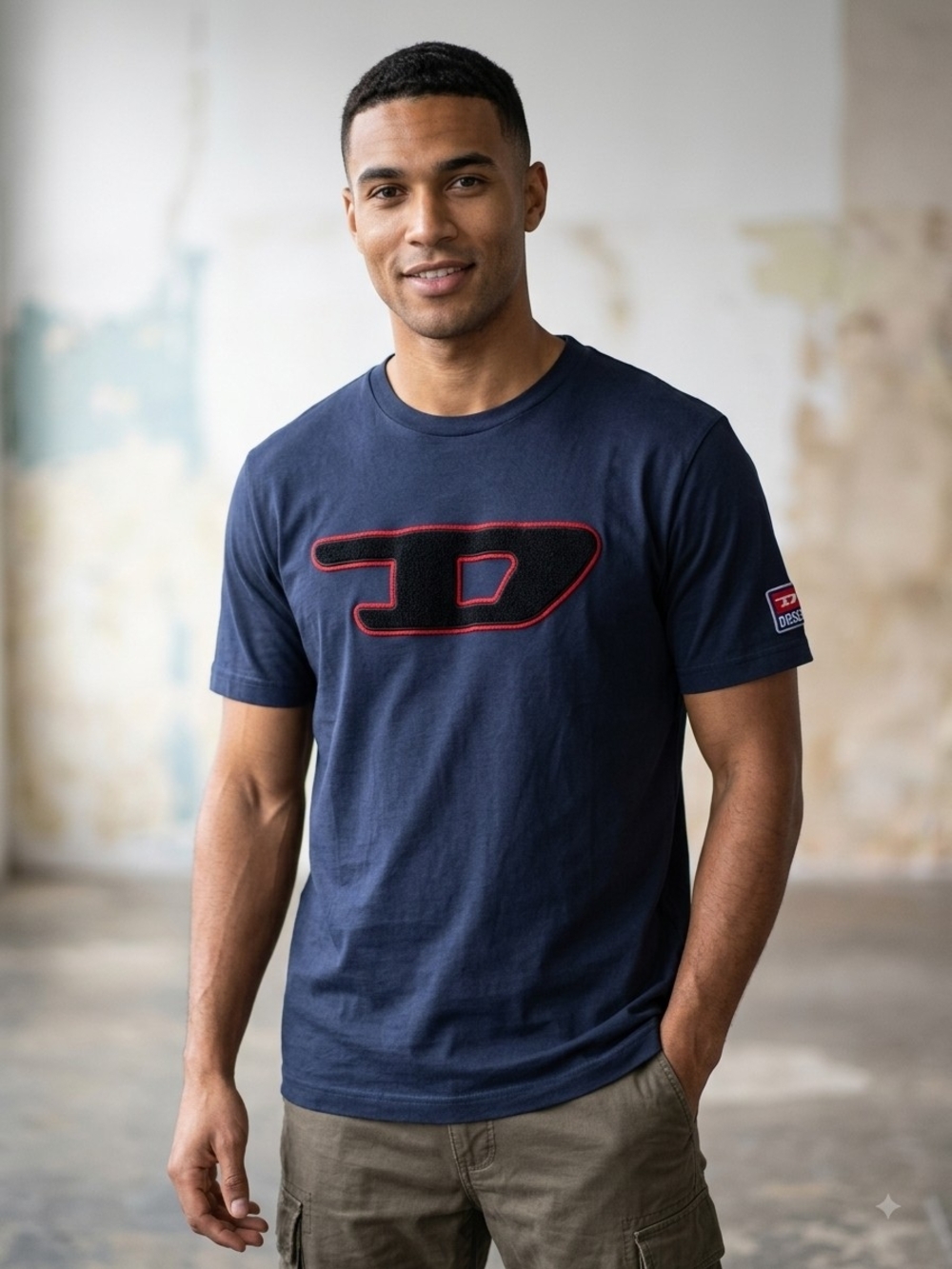 Diesel Navy Short-Sleeve Logo Tee with Red Trim Ptp 19,5"